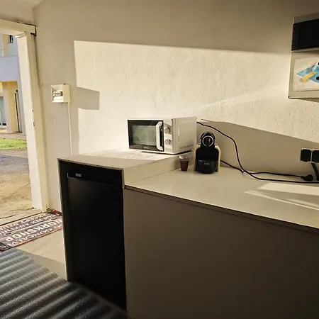 Gasthof Garage Pool & Relax *