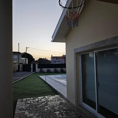 Garage4me Piscina Incluida Casa de hóspedes Esmoriz